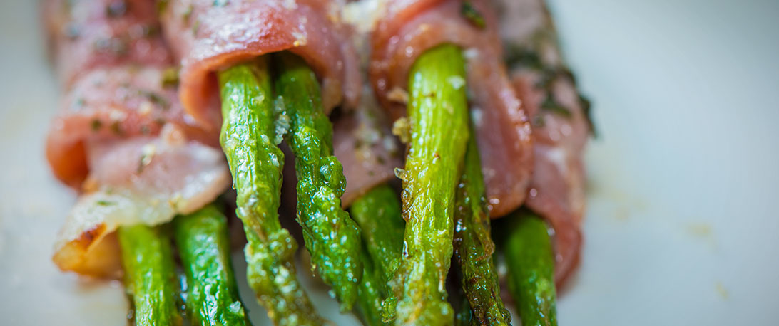 spoiltpig - Bacon recipe - Bacon wrapped in asparagus